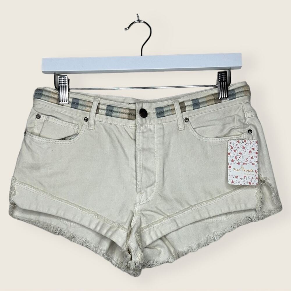 NWT | Free People | Embroidered Distressed Shorts | Ivory Soda | Size 26